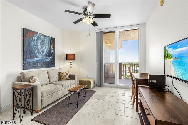 2090 W First ST 1009, Fort Myers, FL 33901