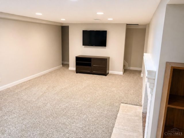 715 Brooks Avenue, Wyoming, OH 45215