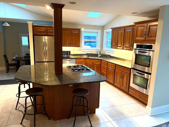 715 Brooks Avenue, Wyoming, OH 45215