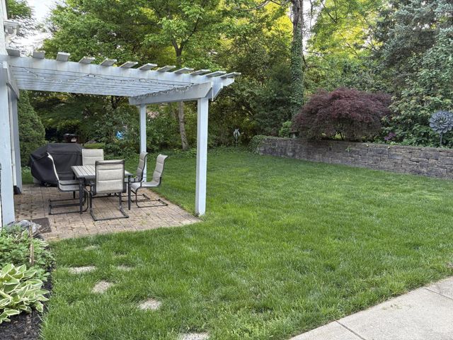 715 Brooks Avenue, Wyoming, OH 45215
