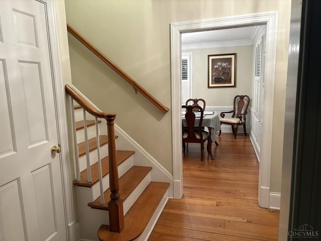 715 Brooks Avenue, Wyoming, OH 45215