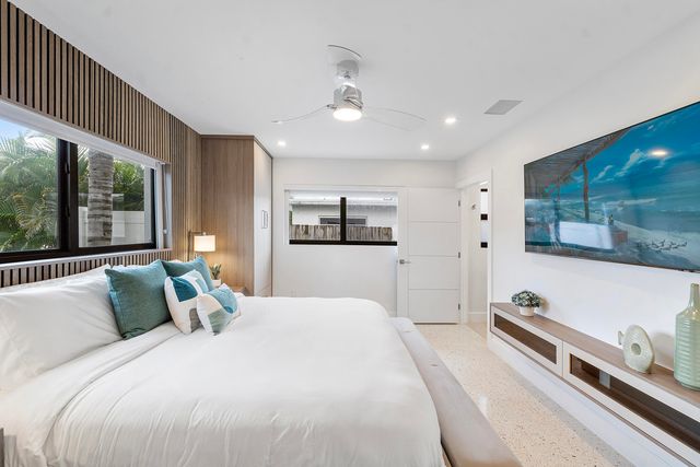 4875 NE 18th Avenue, Oakland Park, FL 33334