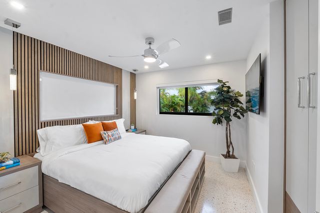 4875 NE 18th Avenue, Oakland Park, FL 33334