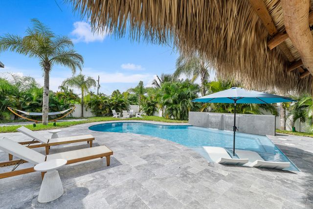 4875 NE 18th Avenue, Oakland Park, FL 33334