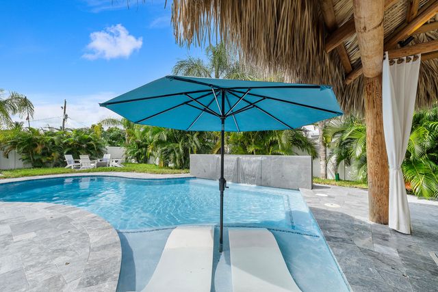 4875 NE 18th Avenue, Oakland Park, FL 33334