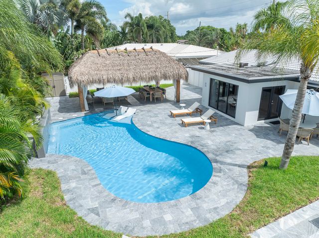 4875 NE 18th Avenue, Oakland Park, FL 33334