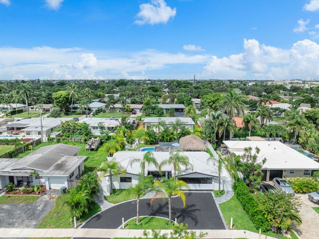 4875 NE 18th Avenue, Oakland Park, FL 33334