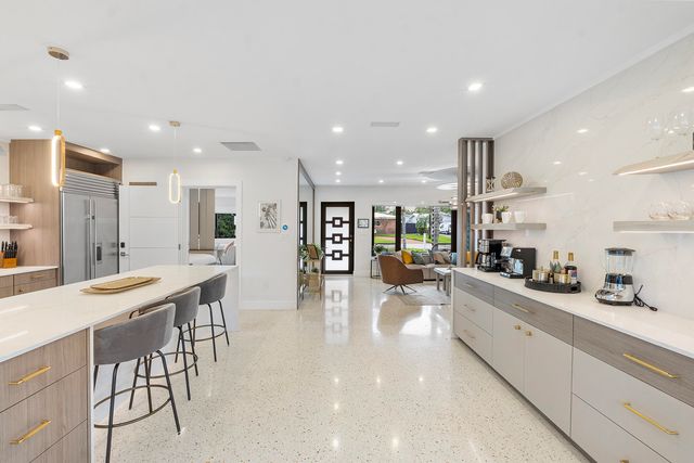 4875 NE 18th Avenue, Oakland Park, FL 33334