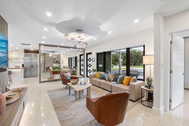 4875 NE 18th Avenue, Oakland Park, FL 33334