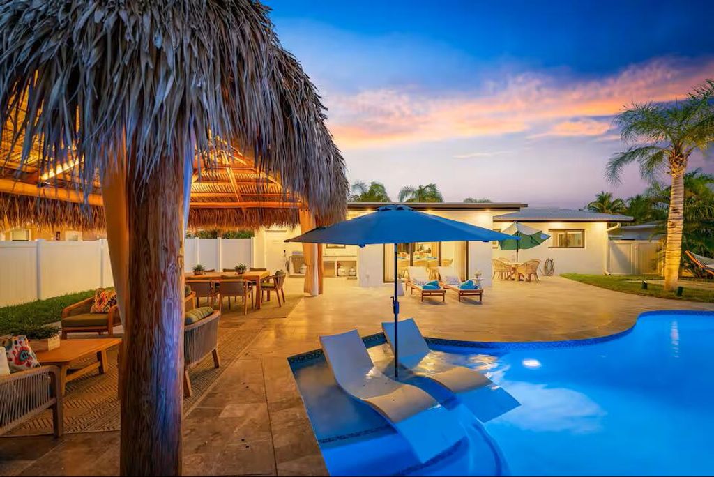 4875 NE 18th Avenue, Oakland Park, FL 33334