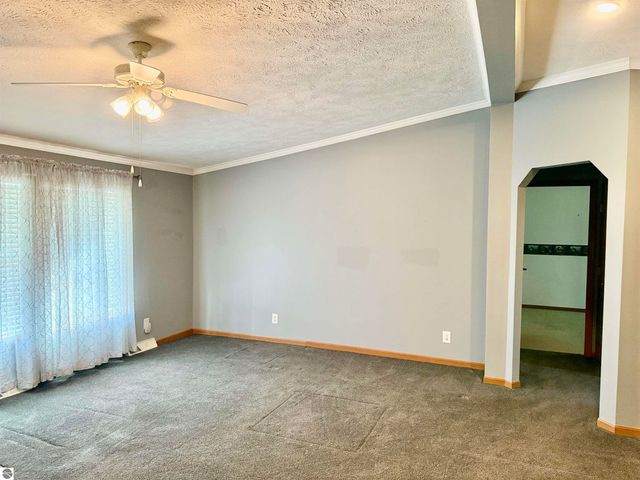 7679 Riverview Drive, St Louis, MI 48880