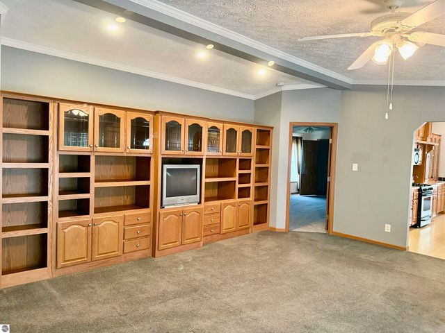 7679 Riverview Drive, St Louis, MI 48880