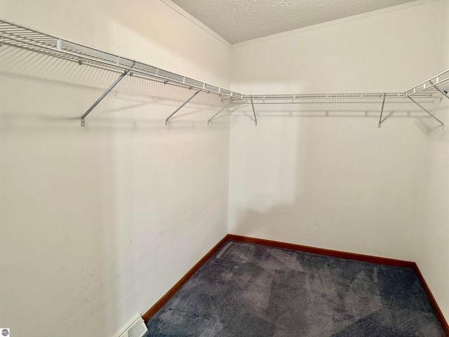 7679 Riverview Drive, St Louis, MI 48880