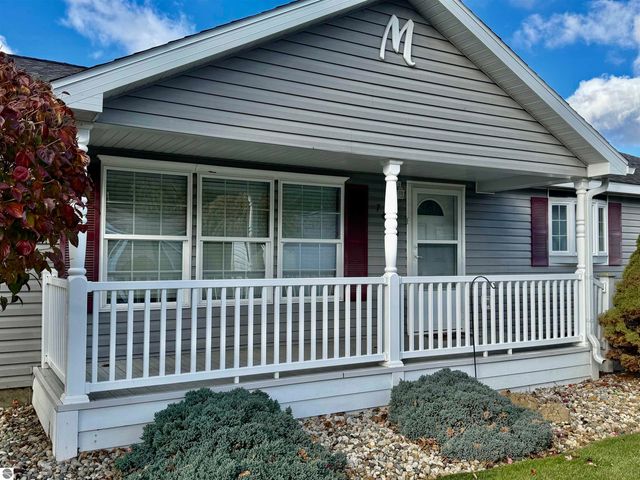 7679 Riverview Drive, St Louis, MI 48880