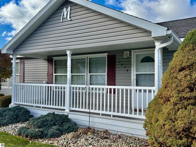 7679 Riverview Drive, St Louis, MI 48880