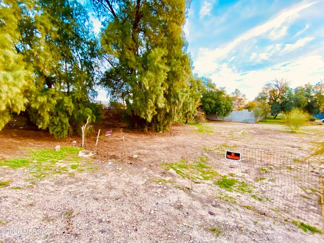 403 S El Paso Avenue, Tucson, AZ 85701