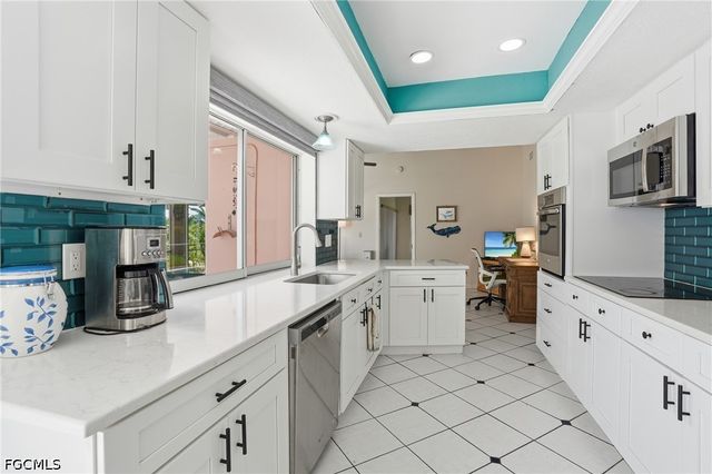 3809 SE 10th AVE, Cape Coral, FL 33904