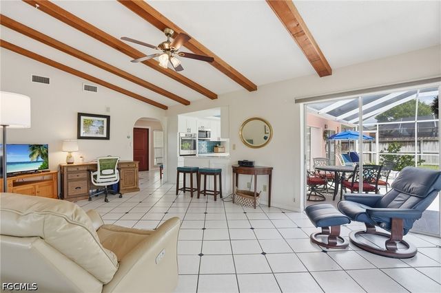 3809 SE 10th AVE, Cape Coral, FL 33904