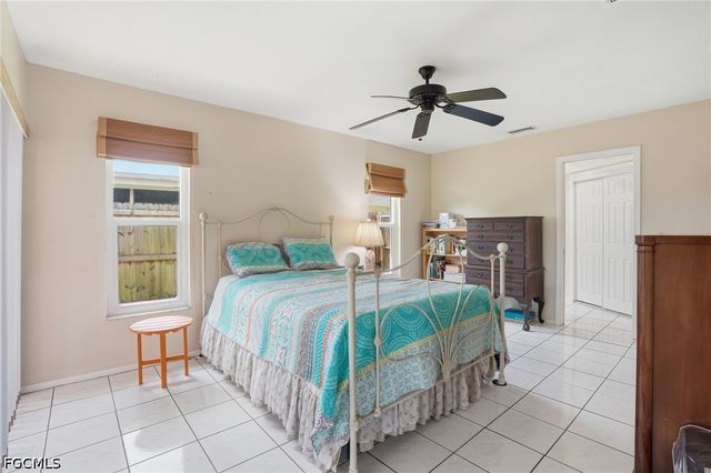 3809 SE 10th AVE, Cape Coral, FL 33904
