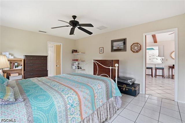 3809 SE 10th AVE, Cape Coral, FL 33904