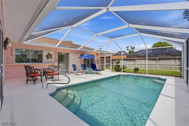 3809 SE 10th AVE, Cape Coral, FL 33904