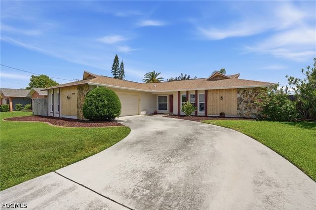 3809 SE 10th AVE, Cape Coral, FL 33904