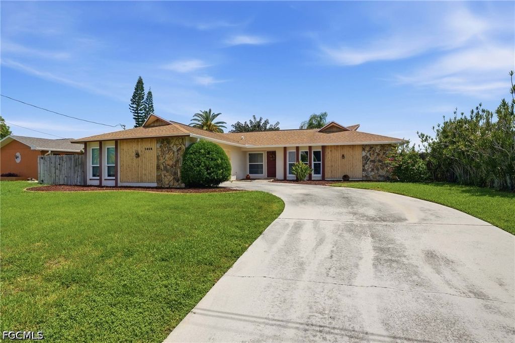 3809 SE 10th AVE, Cape Coral, FL 33904