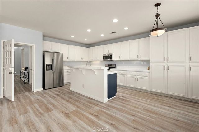 11930 Clayton Lane, Victorville, CA 92392