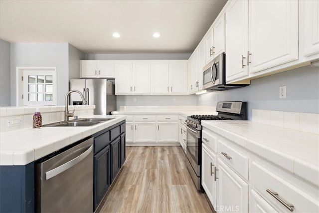 11930 Clayton Lane, Victorville, CA 92392