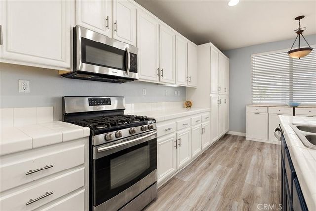11930 Clayton Lane, Victorville, CA 92392