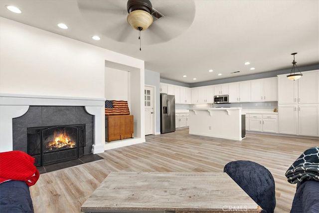 11930 Clayton Lane, Victorville, CA 92392