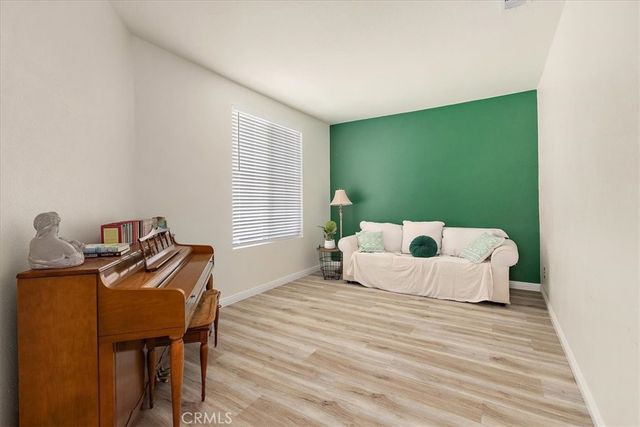 11930 Clayton Lane, Victorville, CA 92392