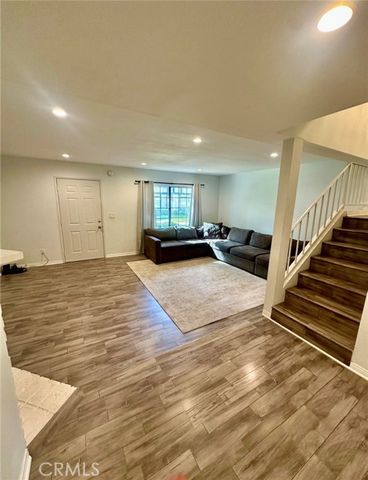 15230 Roxford Street 38, Sylmar (los Angeles), CA 91342