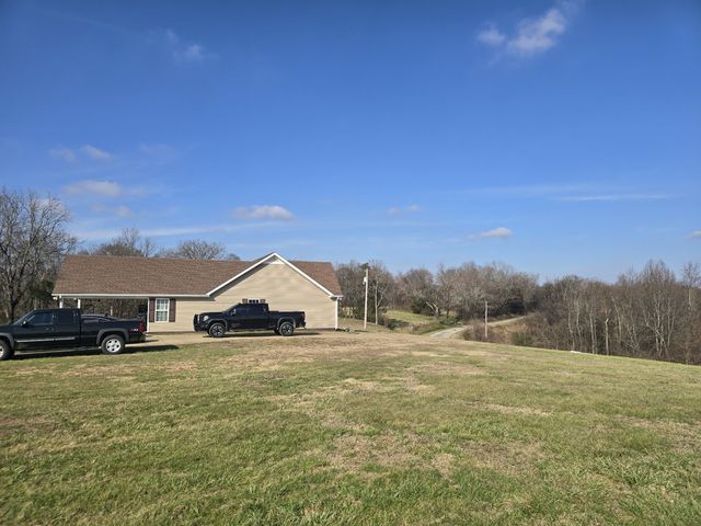 190 Johnson Rd, Pulaski, TN 38478