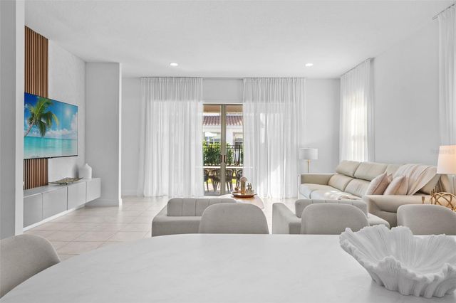 13736 LARKTON LANE, Orlando, FL 32832