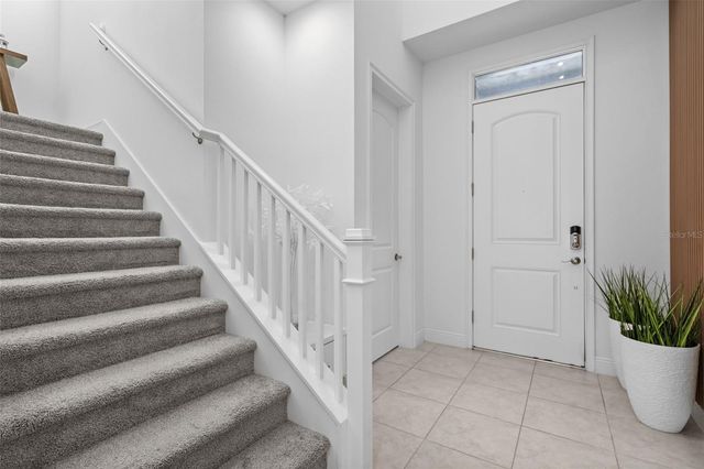 13736 LARKTON LANE, Orlando, FL 32832