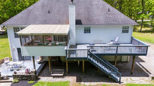 41 W Old Farm Road, Hopewell Junction, NY 12533