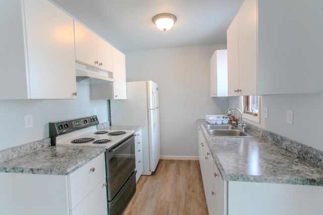 535 4th Avenue NW, West Fargo, ND 58078