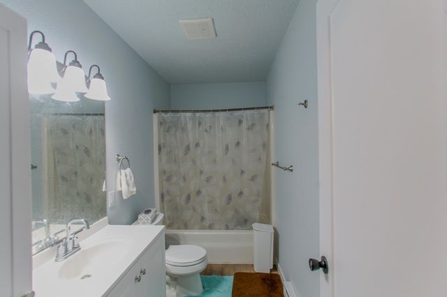 535 4th Avenue NW, West Fargo, ND 58078