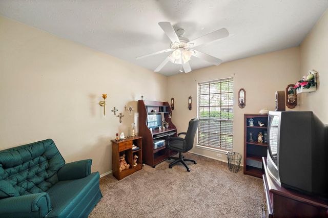907 S Peach Hollow Court, Pearland, TX 77584