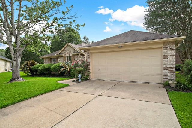 907 S Peach Hollow Court, Pearland, TX 77584