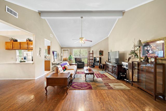 907 S Peach Hollow Court, Pearland, TX 77584