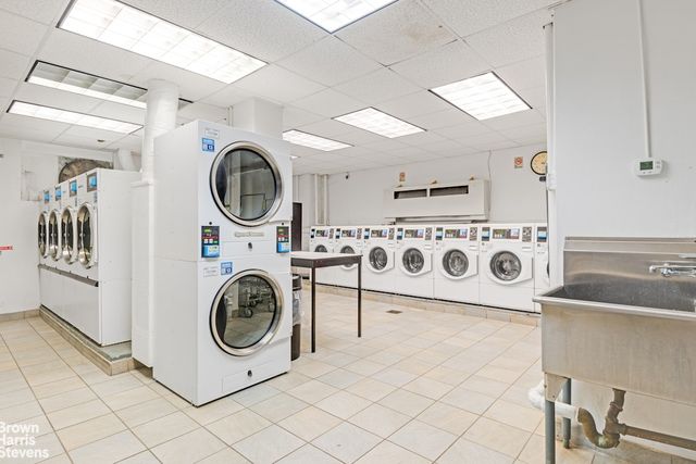 520 E 72nd St Apt 12E, New York City, NY 10021
