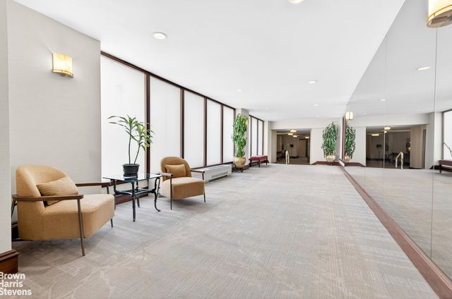 520 E 72nd St Apt 12E, New York City, NY 10021