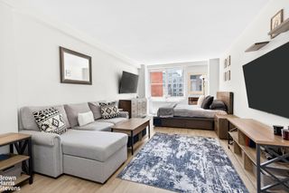 520 E 72nd St Apt 12E, New York City, NY 10021