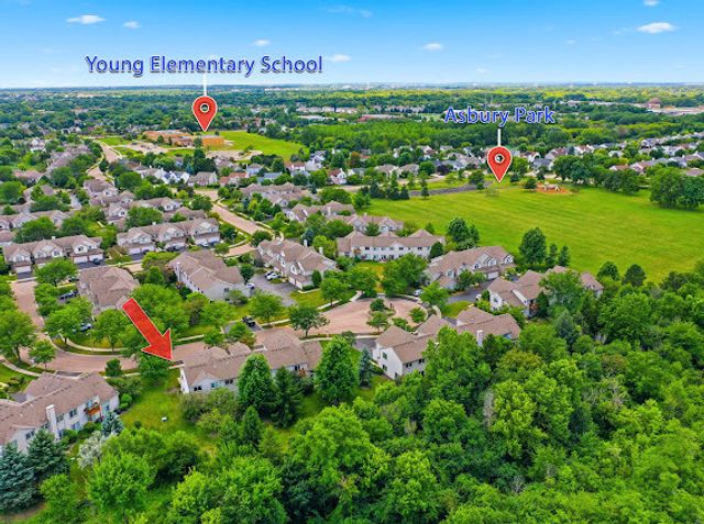1061 Woodview Court, Aurora, IL 60502