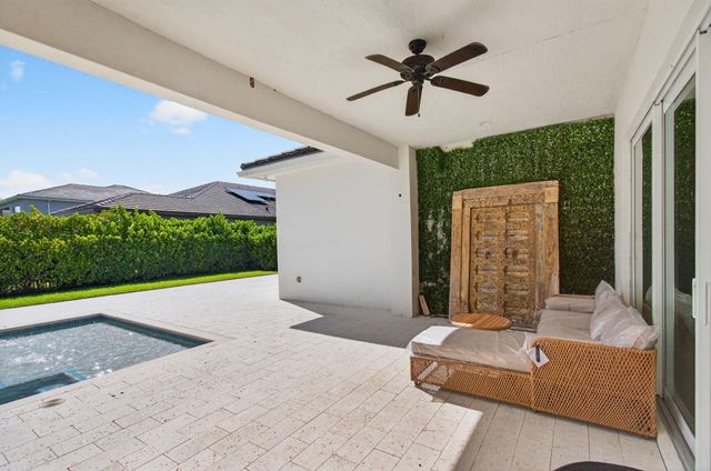 19886 Meadowside Lane Lane, Boca Raton, FL 33498