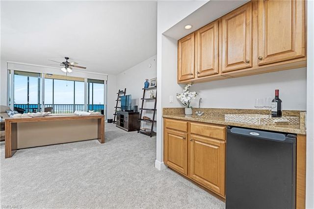 3329 Sunset Key CIR # 301, Punta Gorda, FL 33955