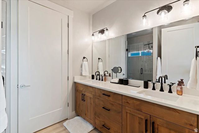 1328 E ORCHARD RIDGE LN, Kaysville, UT 84037