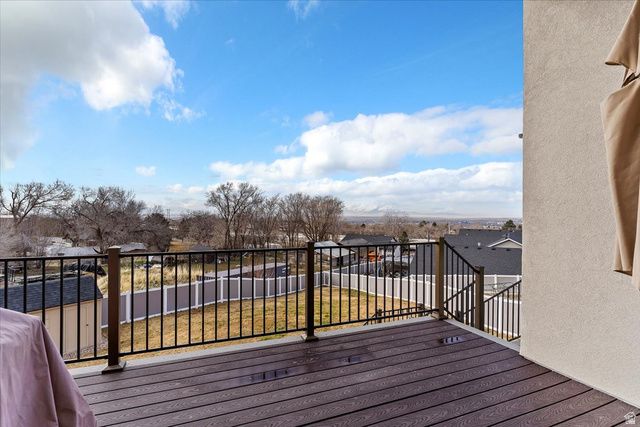 1328 E ORCHARD RIDGE LN, Kaysville, UT 84037